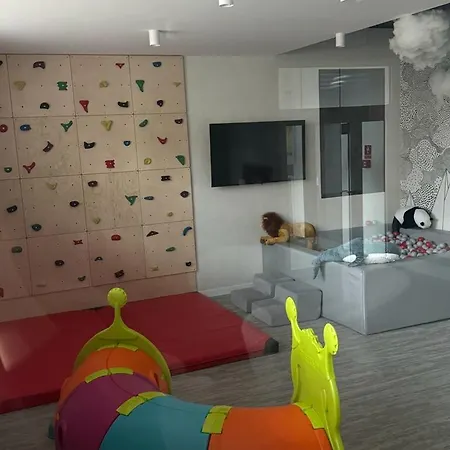 Whiteblue Dream 2 Z Ogrodkiem & Sauna & Fitness & Bawialnia Dla Dzieci * Kołobrzeg